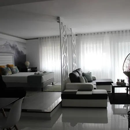 Otel Prestige Holidays Alojamentos Nazaré