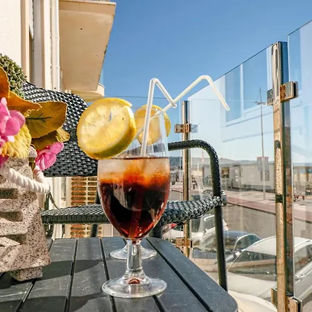 Prestige Holidays Alojamentos Ναζαρέ